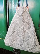 Cargar imagen en el visor de la galería, BOLSO HIROMI KAWAKAMI KINGSIZE