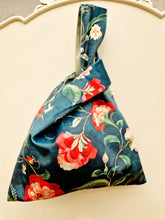 Cargar imagen en el visor de la galería, BOLSO JAPONÉS YOKO OGAWA MODELO TERCIOPELO FLORAL