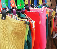 Cargar imagen en el visor de la galería, Bolso Esther Williams Rosa Neón