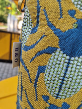 Cargar imagen en el visor de la galería, BOLSO BEETLES AMARILLO