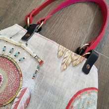 Cargar imagen en el visor de la galería, Bolso de tela artesanal para mujer | Bruna y Olvido
