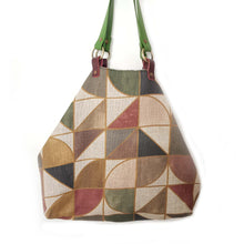Cargar imagen en el visor de la galería, Bolso de tela reversible made in Spain Bruna y Olvido
