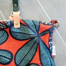 Cargar imagen en el visor de la galería, Bolso de tela artesanal y exclusivo Bruna y Olvido