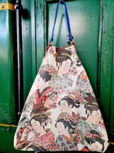 Cargar imagen en el visor de la galería, BOLSO HIROMI KAWAKAMI KINGSIZE
