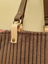Cargar imagen en el visor de la galería, BOLSO PANA MARRÓN CHOCOLATE
