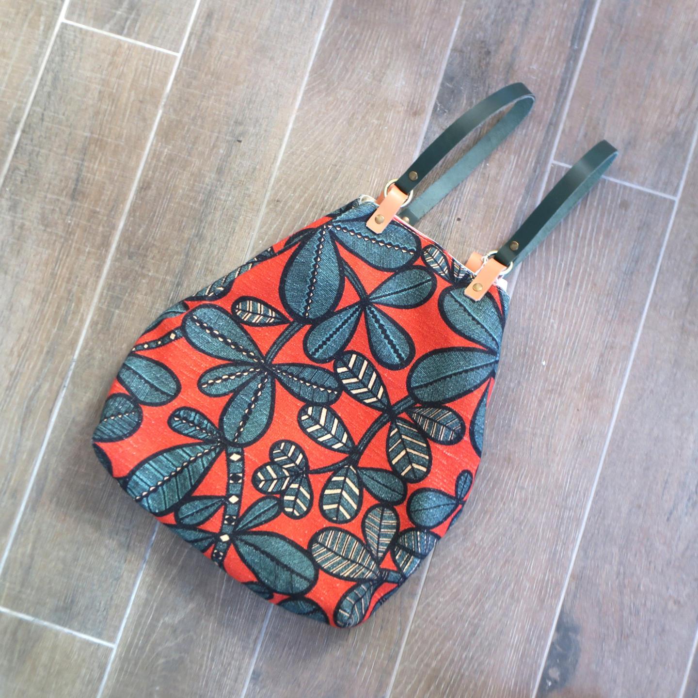 Bolso de tela Gabriela Mistral Bruna y Olvido - Main Image